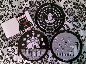 3-card reading with "The Gorgon's Tarot," copyright Dolores Fitchie, 2014.